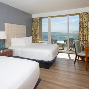 Ocean Breeze Inn Vero Two Queen Oceanfront Suite
