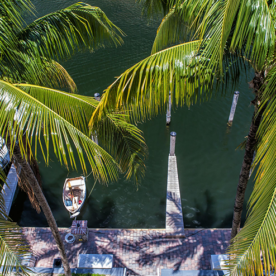 A boat docked at a dock.