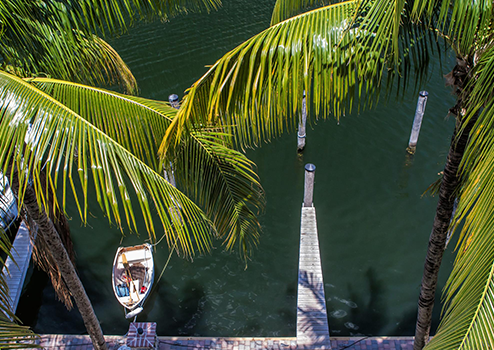 A boat docked at a dock.