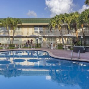 Ocean Breeze Inn Vero pool